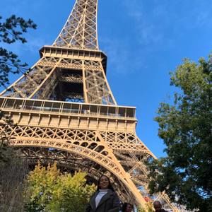 Meet your Posher, Ana